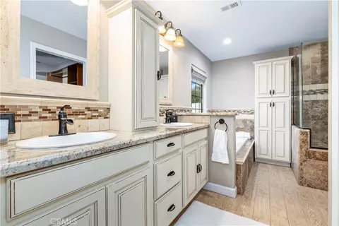 Bath - 1275 Shane Ln, Templeton, CA 93465 photo 2 of 5