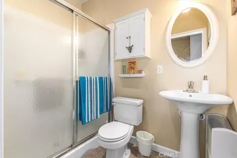 Bath - 3640 Debonair Dr, Paso Robles, CA 93446 photo 5 of 5
