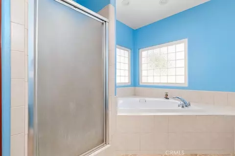Bath - 3640 Debonair Dr, Paso Robles, CA 93446 photo 4 of 5