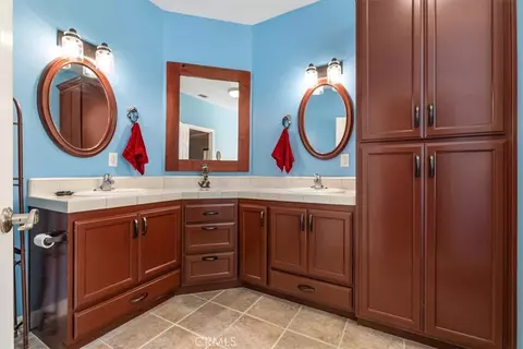 Bath - 3640 Debonair Dr, Paso Robles, CA 93446 photo 2 of 5