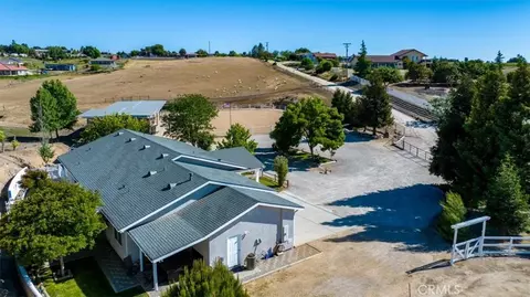 View/Area - 3640 Debonair Dr, Paso Robles, CA 93446 photo 3 of 7