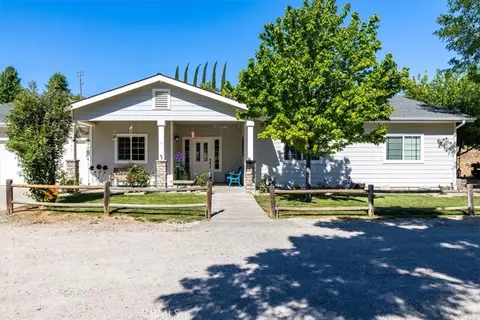 Exterior - 3640 Debonair Dr, Paso Robles, CA 93446 photo 2 of 11