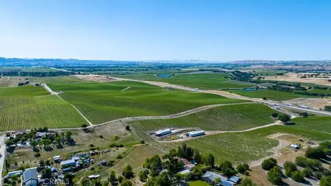 View/Area - 3640 Debonair Dr, Paso Robles, CA 93446 photo 7 of 7