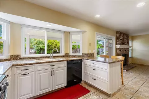 Kitchen - 305 Rosemary, Paso Robles, CA 93446 photo 3 of 4