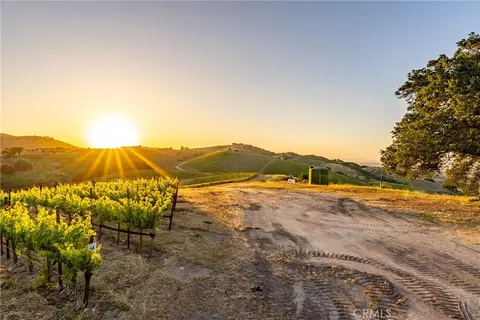 2762 Adelaida Rd, Paso Robles, CA 93446 photo 3