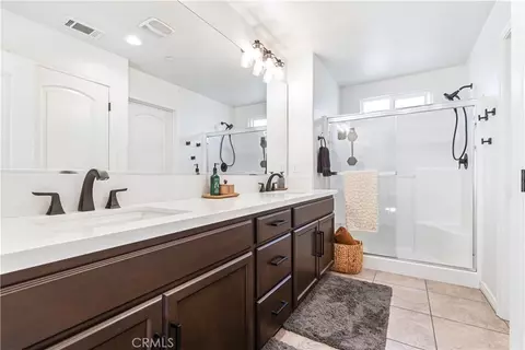 Bath - 136 Reflection Pl, Templeton, CA 93465 photo 1 of 3