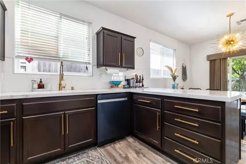 Kitchen - 136 Reflection Pl, Templeton, CA 93465 photo 3 of 3