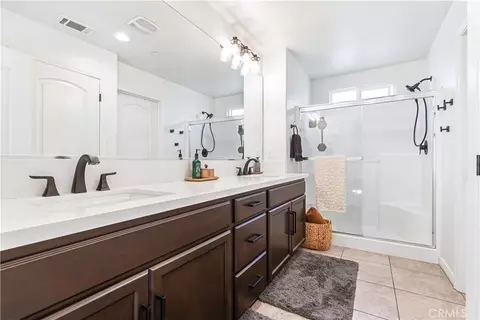 Bath - 136 Reflection Pl, Templeton, CA 93465 photo 3 of 4