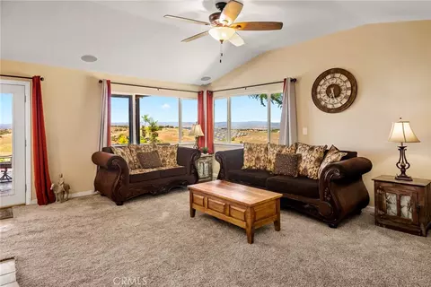 Living - 1745 Adelaida Rd, Paso Robles, CA 93446 photo 1 of 2