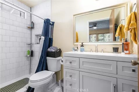 Bath - 4541 Yerba, Atascadero, CA 93422 photo 2 of 5
