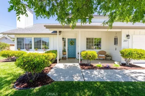Exterior - 207 Navajo St, Paso Robles, CA 93446 photo 3 of 15