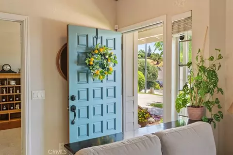 Entry Way - 207 Navajo St, Paso Robles, CA 93446 photo 1 of 3