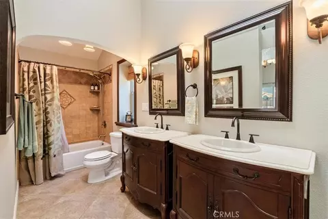 Bath - 207 Navajo St, Paso Robles, CA 93446 photo 1 of 3