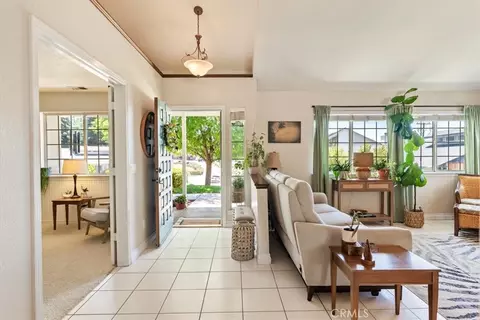 Entry Way - 207 Navajo St, Paso Robles, CA 93446 photo 2 of 3