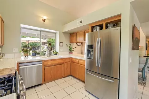 Kitchen - 207 Navajo St, Paso Robles, CA 93446 photo 3 of 4