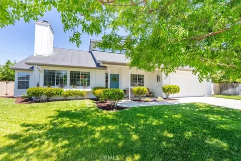 Exterior - 207 Navajo St, Paso Robles, CA 93446 photo 14 of 15