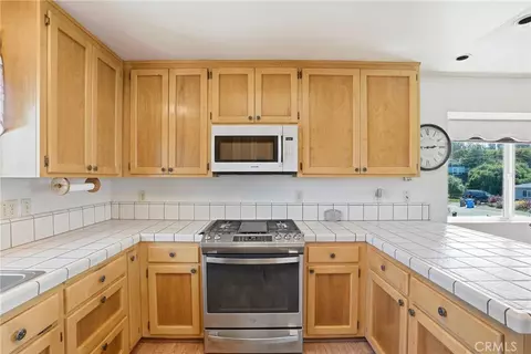 Kitchen - 1850 Doris Ave, Los Osos, CA 93402 photo 3 of 3