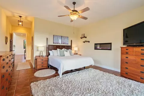 Bedroom - 4960 Glenhill Ln, Paso Robles, CA 93446 photo 2 of 4