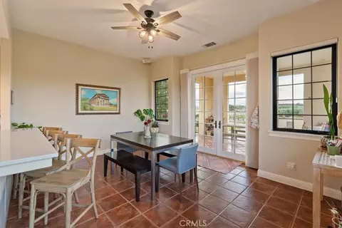 Dining - 4960 Glenhill Ln, Paso Robles, CA 93446 photo 2 of 2