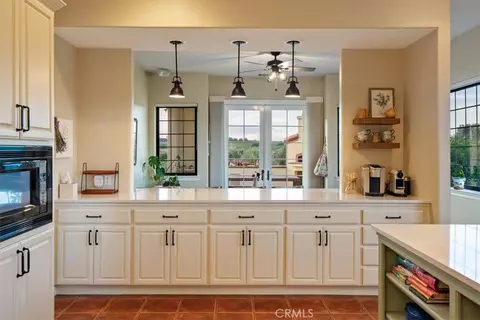 Kitchen - 4960 Glenhill Ln, Paso Robles, CA 93446 photo 5 of 6