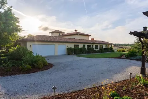 Exterior - 4960 Glenhill Ln, Paso Robles, CA 93446 photo 5 of 10
