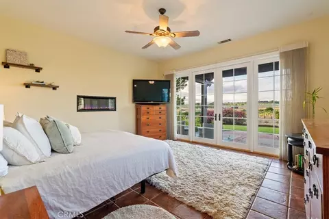 Bedroom - 4960 Glenhill Ln, Paso Robles, CA 93446 photo 1 of 4