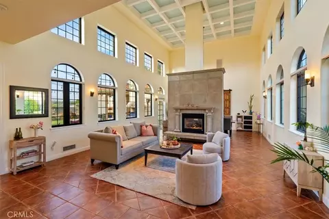 Living - 4960 Glenhill Ln, Paso Robles, CA 93446 photo 1 of 2