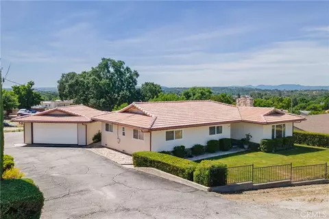 726 N Trigo Ln, Paso Robles, CA 93446 photo 1