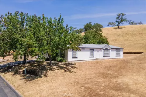 2726 Bridle Trail Ln, Paso Robles, CA 93446