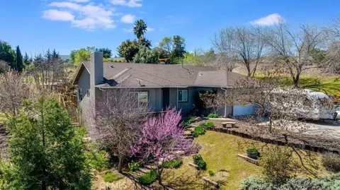 Exterior - 5130 Stagg Hill Pl, Paso Robles, CA 93446 photo 4 of 32