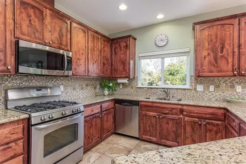 Kitchen - 5130 Stagg Hill Pl, Paso Robles, CA 93446 photo 2 of 3