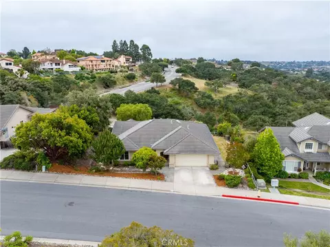 565 Rosemary Ln, Arroyo Grande, CA 93420