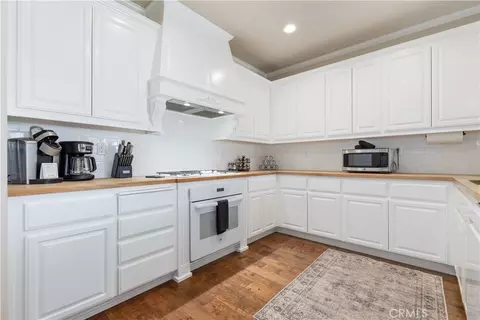 Kitchen - 669 Red Cloud Rd, Paso Robles, CA 93446 photo 3 of 5