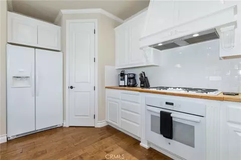 Kitchen - 669 Red Cloud Rd, Paso Robles, CA 93446 photo 4 of 5
