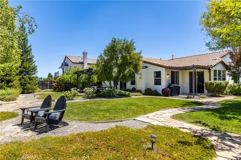 Exterior - 669 Red Cloud Rd, Paso Robles, CA 93446 photo 2 of 15