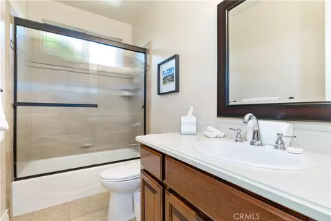 Bath - 669 Red Cloud Rd, Paso Robles, CA 93446 photo 4 of 5