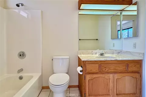 Bath - 4755 Egret Ln, Paso Robles, CA 93446 photo 1 of 2