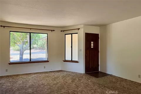 Living - 4755 Egret Ln, Paso Robles, CA 93446 photo 2 of 3