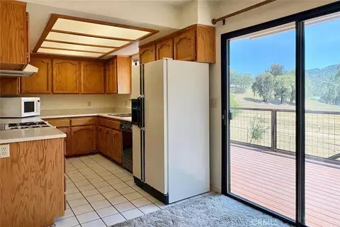 Kitchen - 4755 Egret Ln, Paso Robles, CA 93446 photo 1 of 4