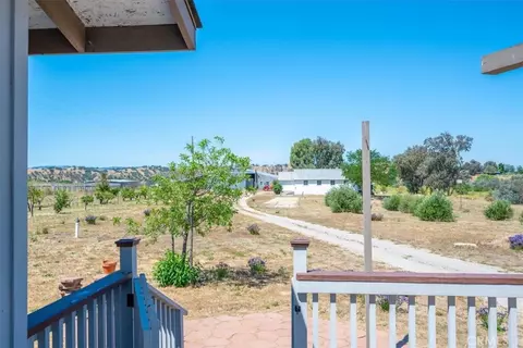Exterior - 7865 Airport, Paso Robles, CA 93446 photo 8 of 13