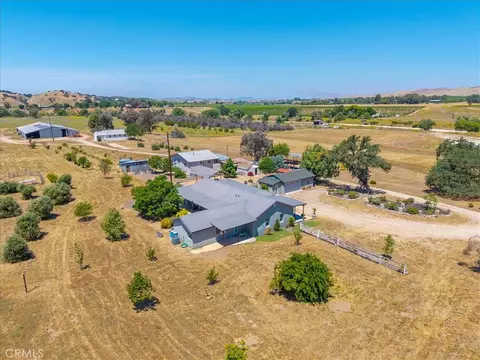 View/Area - 7865 Airport, Paso Robles, CA 93446 photo 5 of 9
