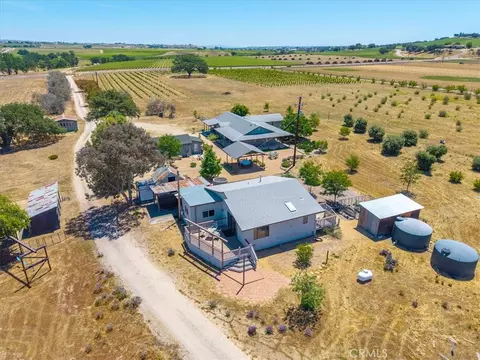 View/Area - 7865 Airport, Paso Robles, CA 93446 photo 6 of 9