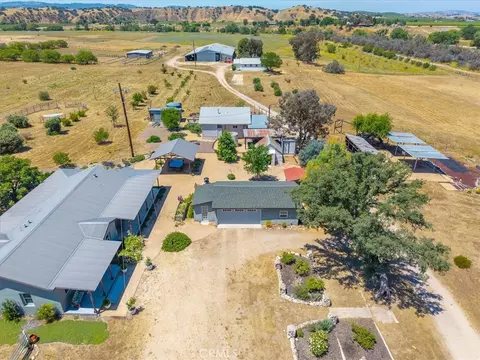 7865 Airport, Paso Robles, CA 93446