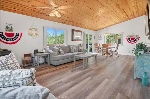 Living - 2515 Shoreline, Bradley, CA 93426 photo 1 of 3
