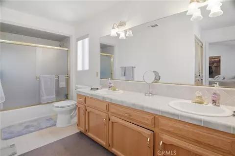 Bath - 2515 Shoreline, Bradley, CA 93426 photo 1 of 3