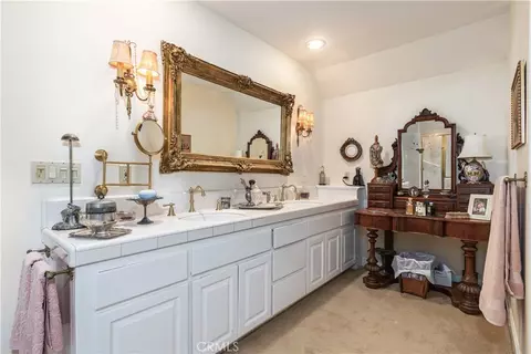 Bath - 5415 Fairhills, Paso Robles, CA 93446 photo 2 of 3