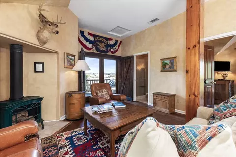 Living - 5415 Fairhills, Paso Robles, CA 93446 photo 6 of 7