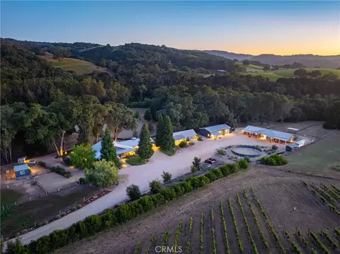 1989 Paradise Mdw, Templeton, CA 93465