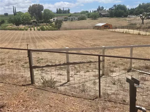 Exterior - 6825 Chardonnay, Paso Robles, CA 93446 photo 7 of 8
