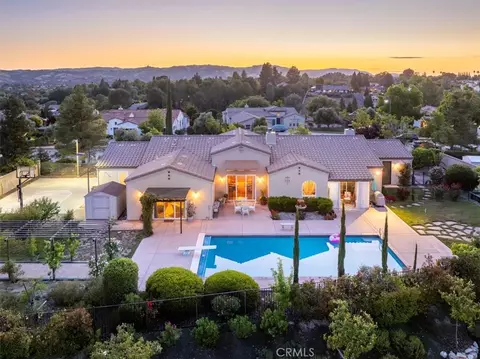 833 Hacienda Cir, Paso Robles, CA 93446